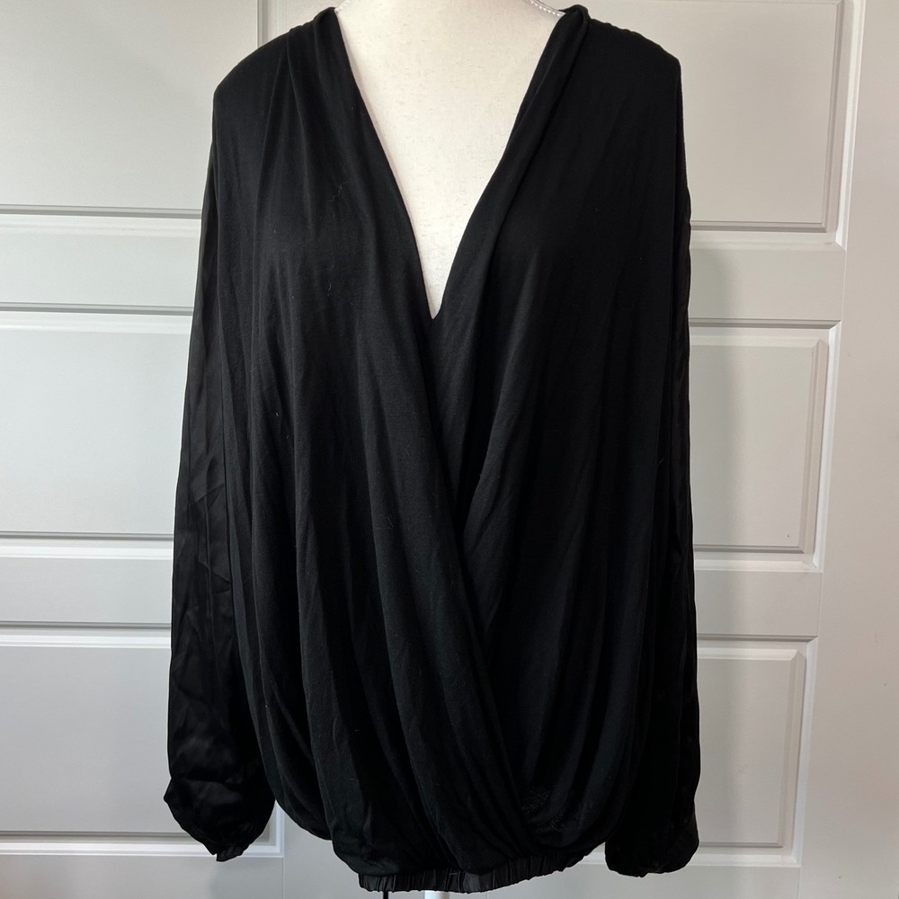 Anthropologie Surplice‎ Deep V Neck Long Sleeve Black Blouse Elegant Size Medium